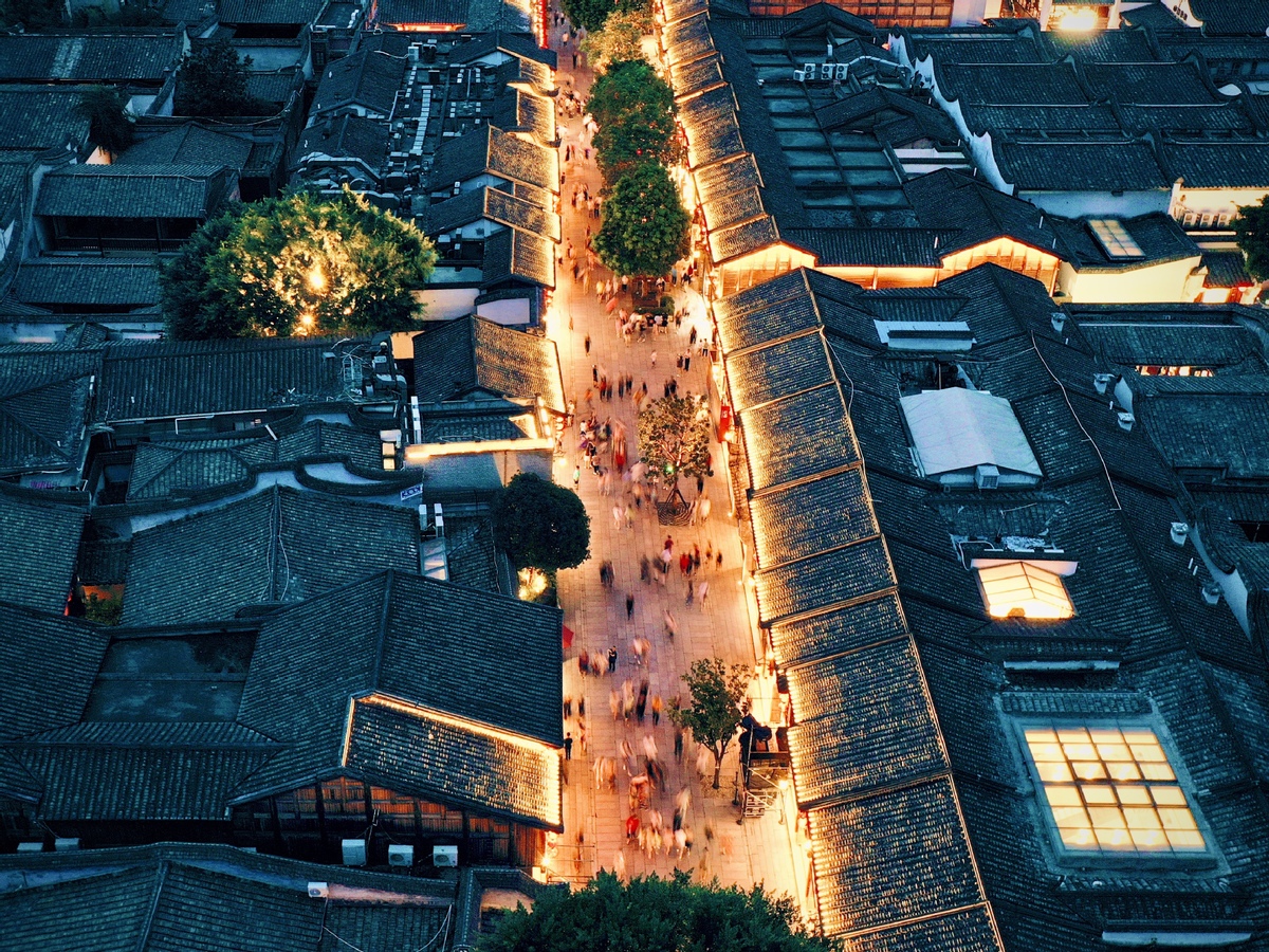 China unveils plan on special initiatives to boost consumption