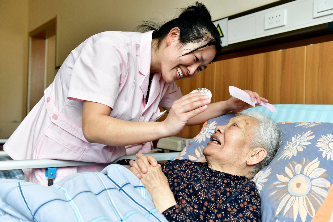 China to fast-track training for medical, elderly care professionals