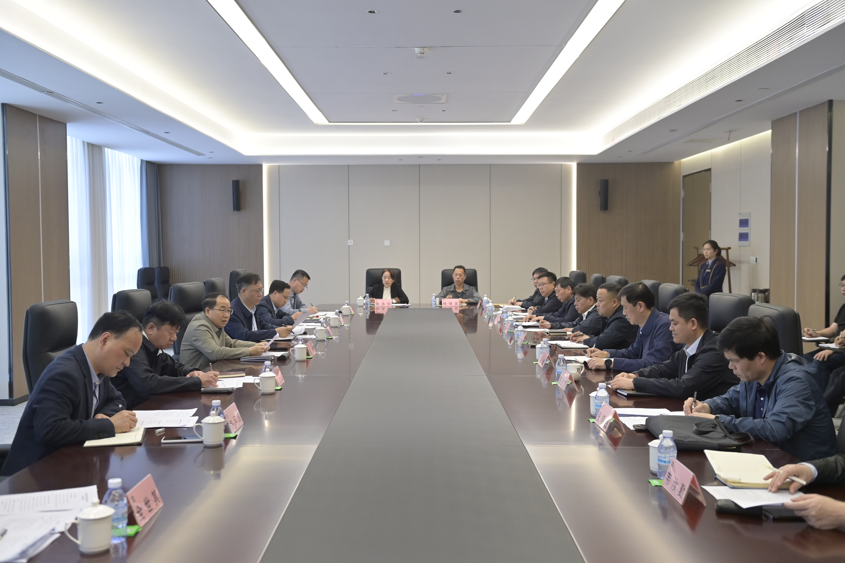 谋篇新布局 开辟发展新境界 平煤神马集团新能源新材料板块座谈会召开