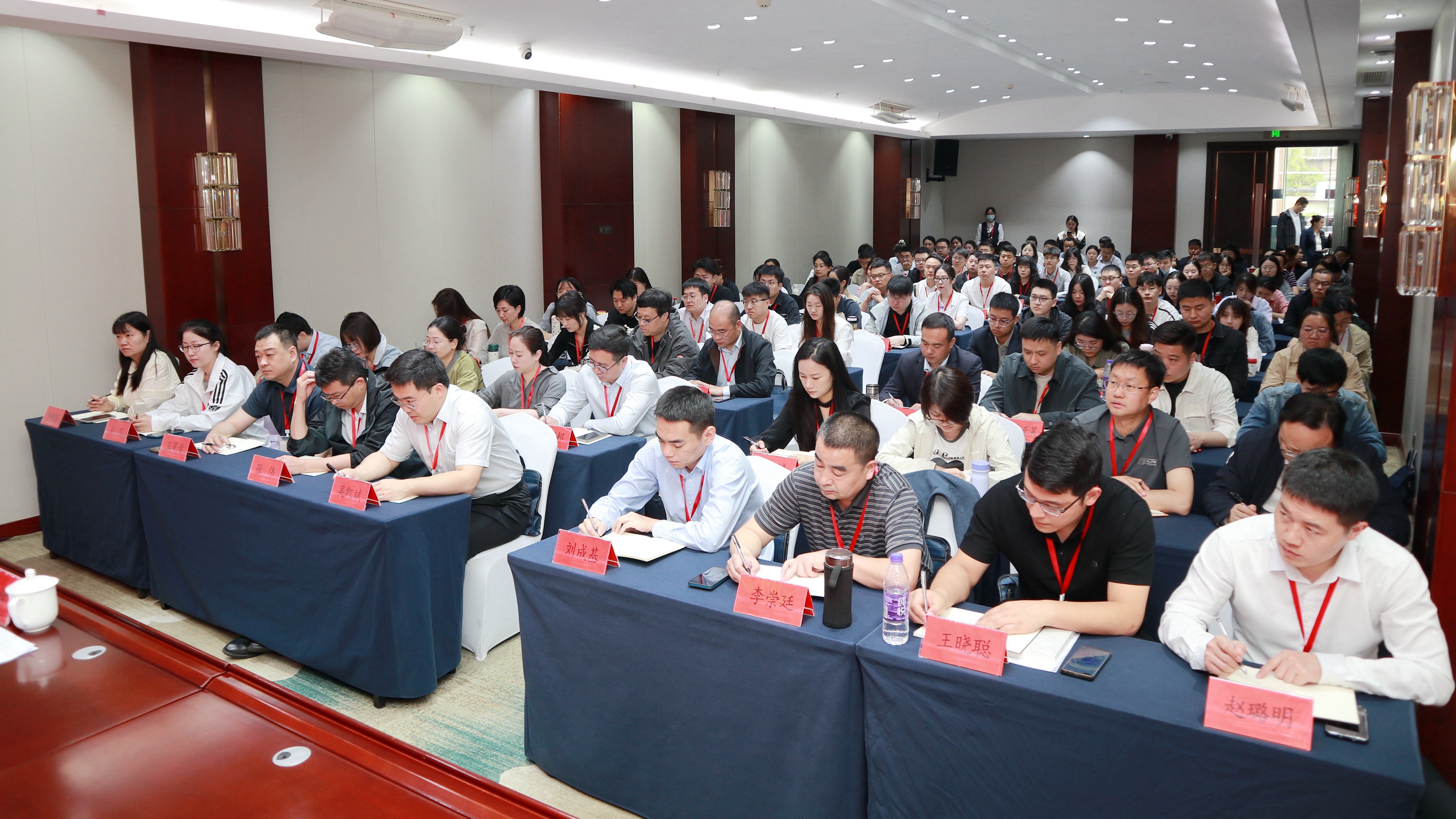 河南农投集团举办2025年入党积极分子培训班