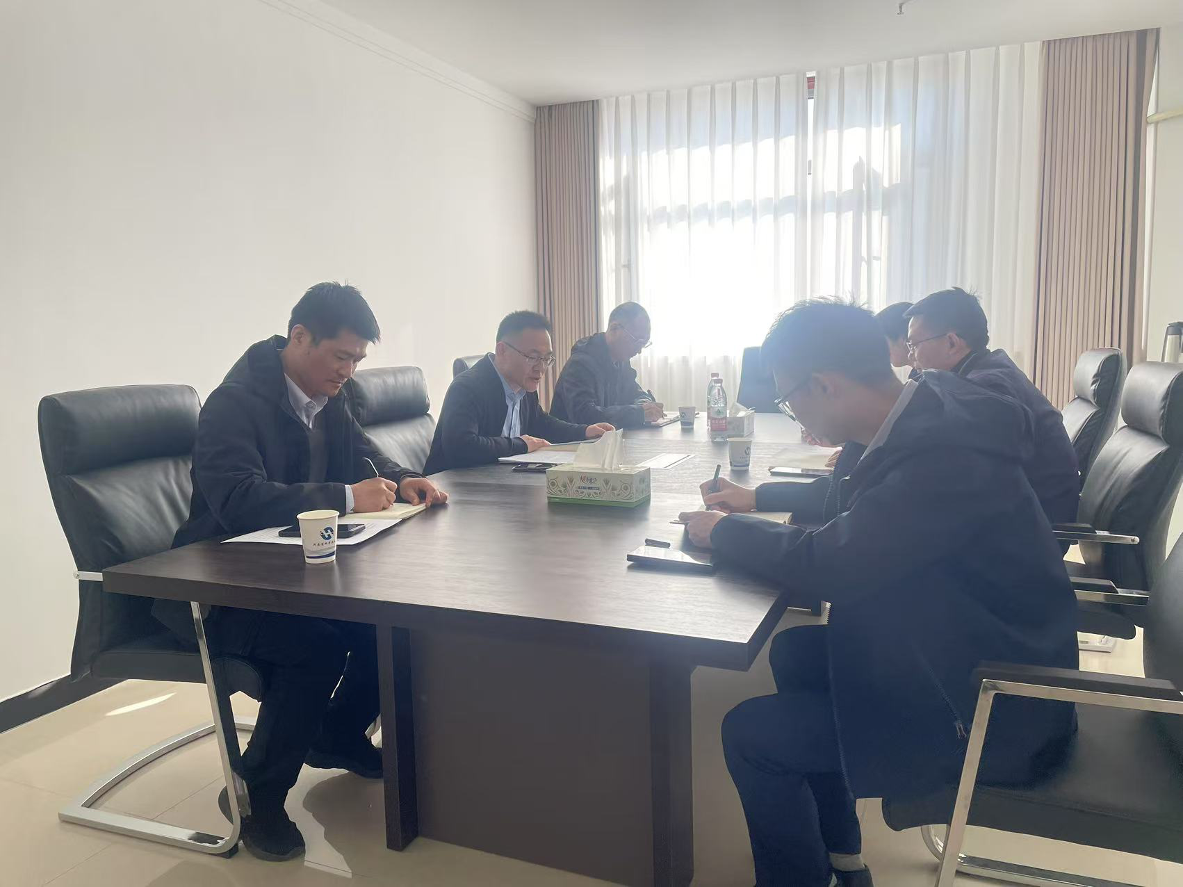 规划政法处党支部召开组织生活会