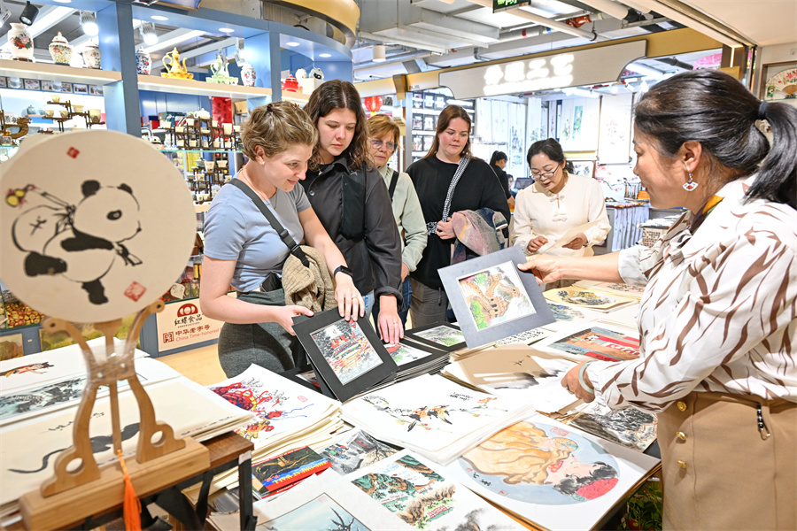 Foreign visitors impressed by easier sales tax refunds