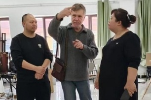 Russian painter shares his expertise
