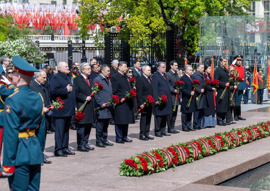 Xi attends Russia's Victory Day celebrations