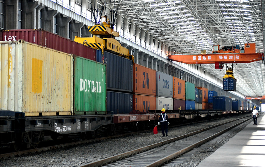 Henan's Jan-Apr foreign trade exceeds 270 billion yuan