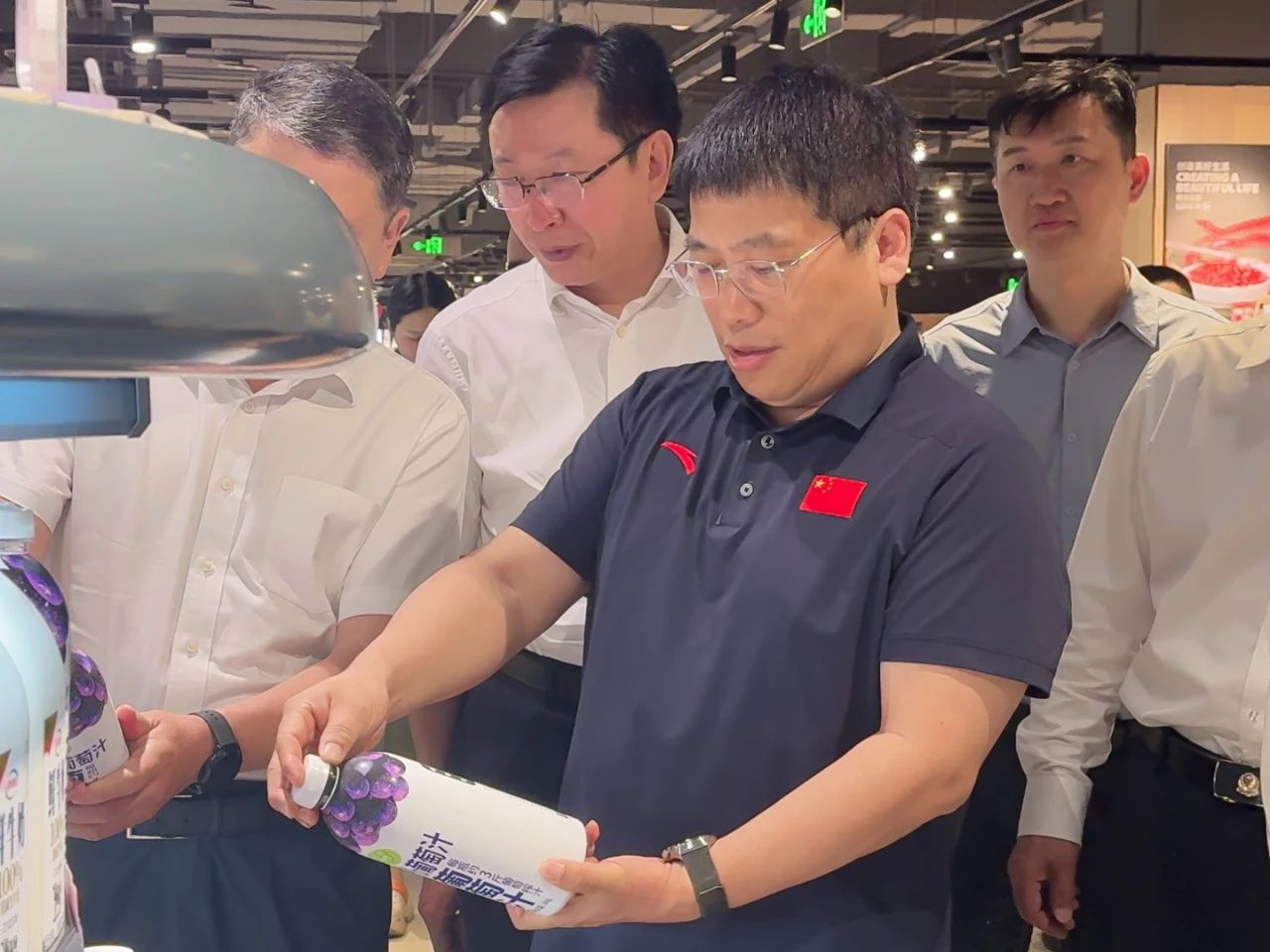 王新会在郑州调研食品安全工作