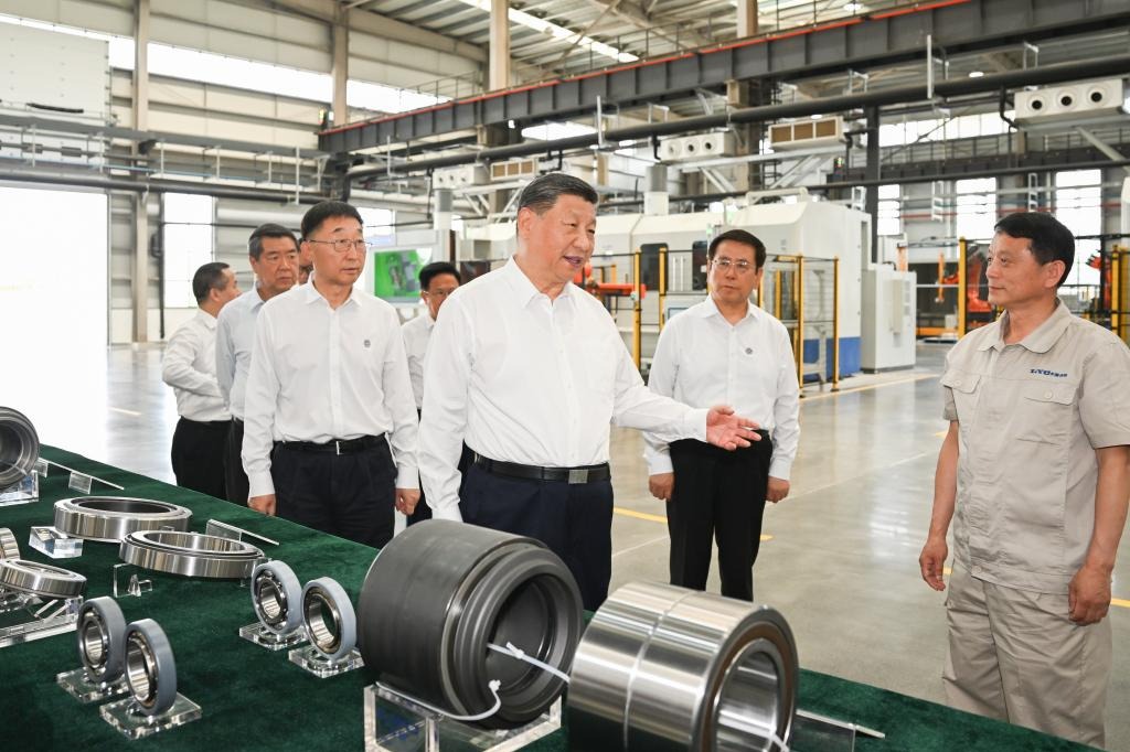 Xi stresses firm confidence in high-quality development during Henan inspection tour