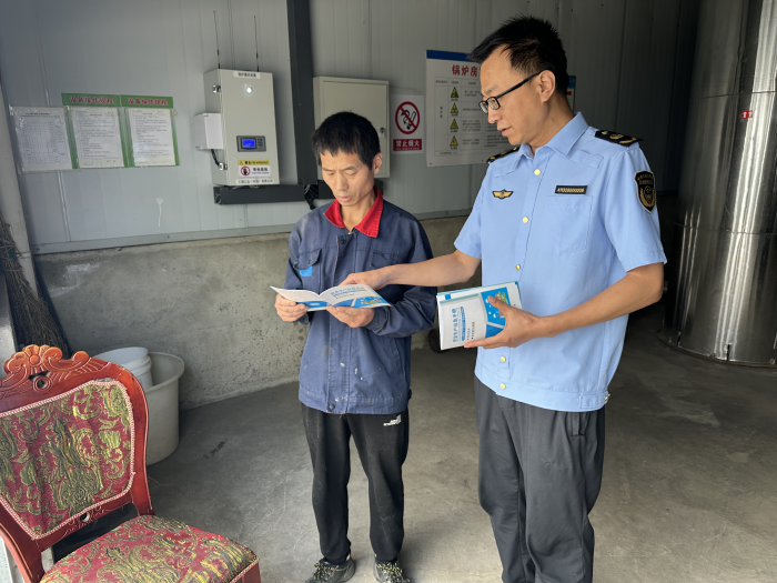 唐河县应急管理局开展“民法典进企业”普法宣传活动