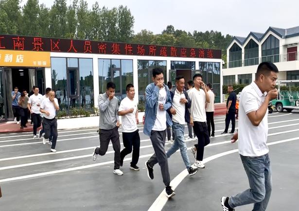 信阳市羊山新区开展人员密集场所专项应急演练