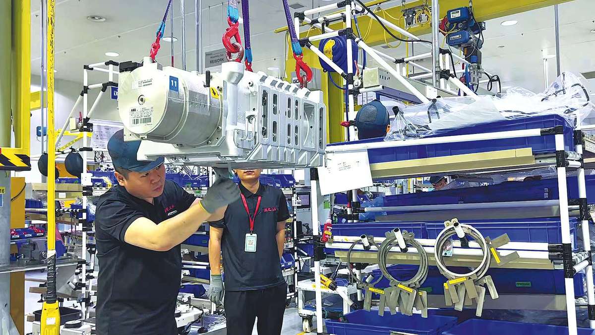 Foreign firms deepen roots, strive for localization