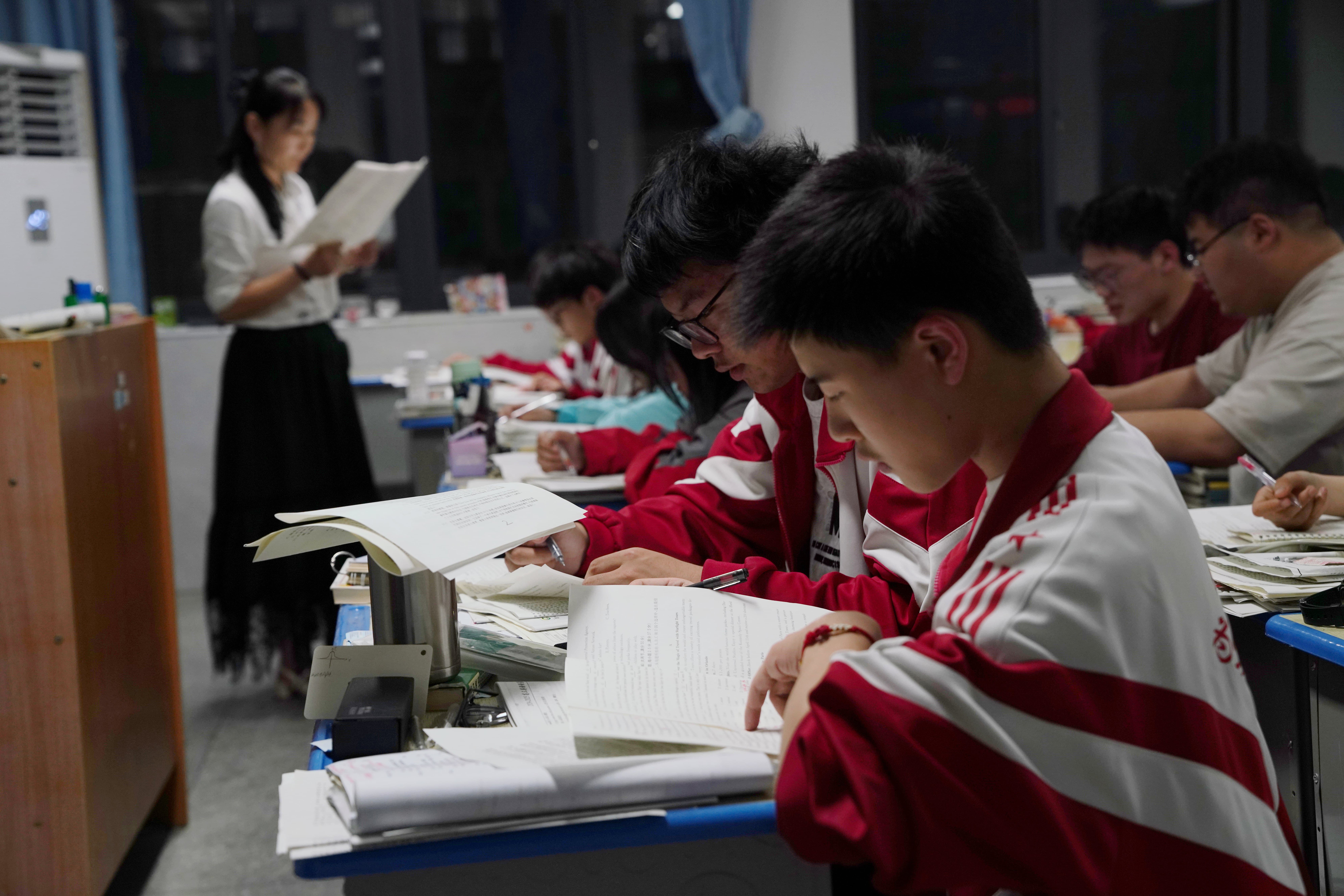 关注河南新高考｜商城县：观庙高中高考冲刺 “薪火相传”助力备考