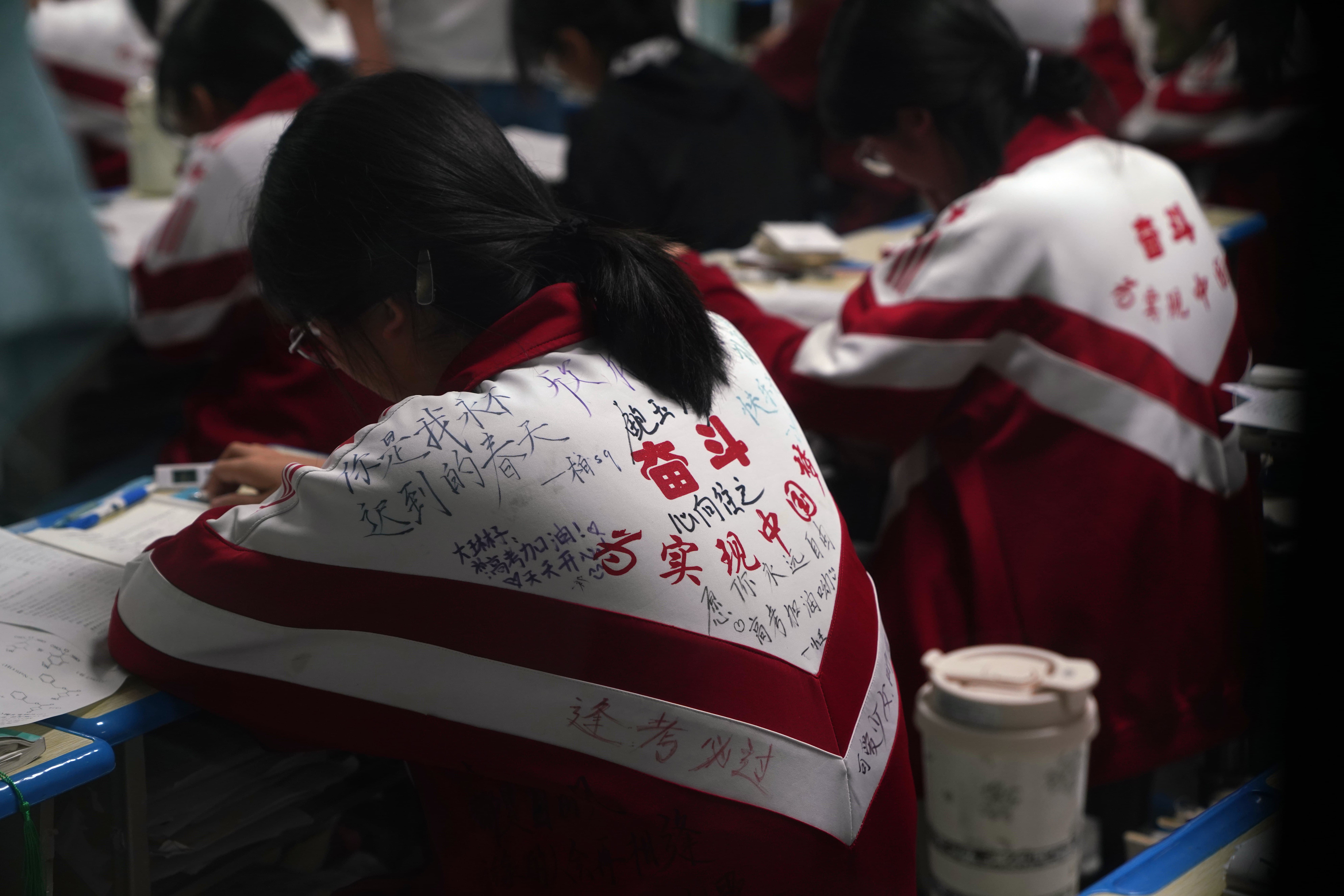 关注河南新高考｜商城县：观庙高中高考冲刺 “薪火相传”助力备考
