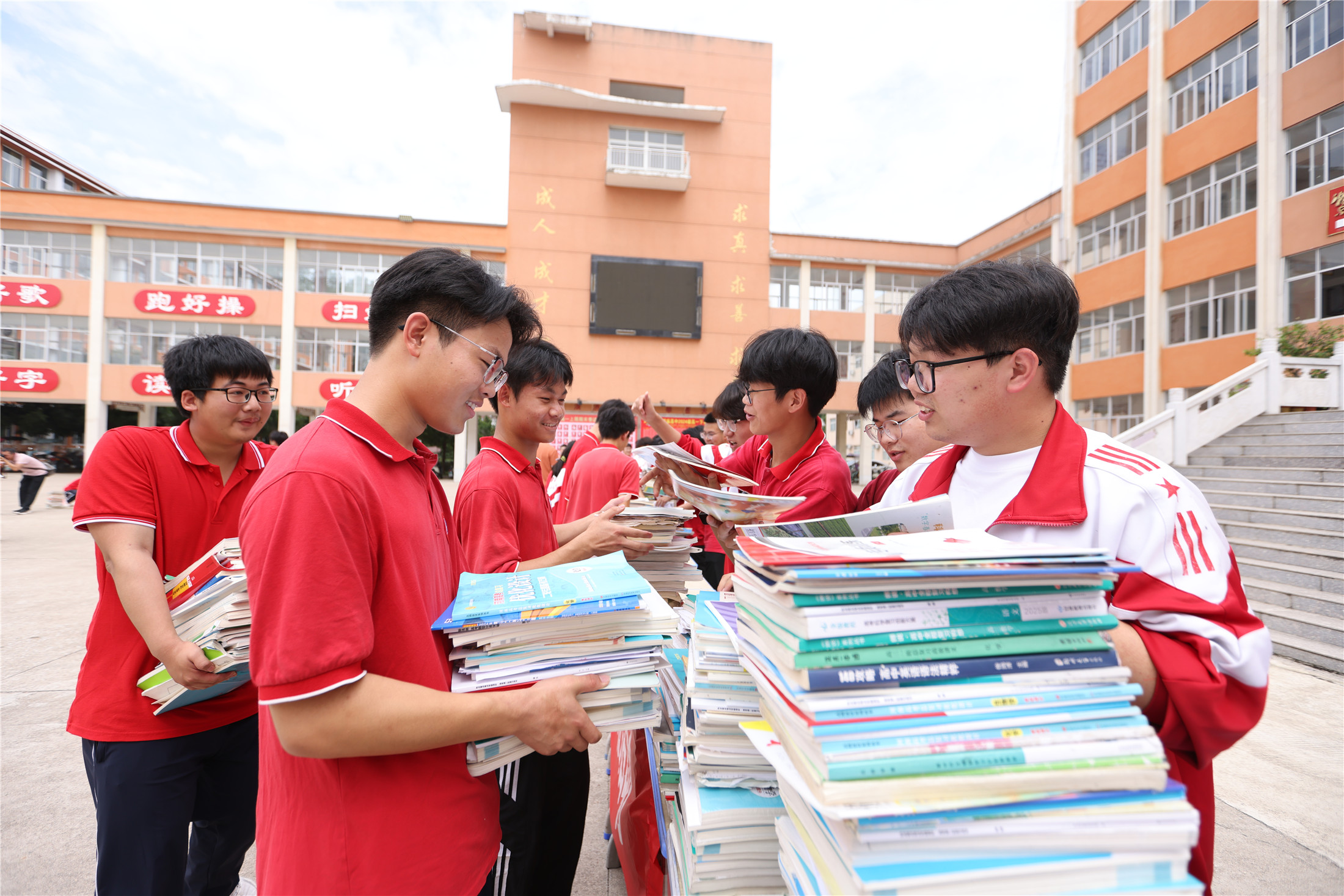关注河南新高考｜商城县：观庙高中高考冲刺 “薪火相传”助力备考