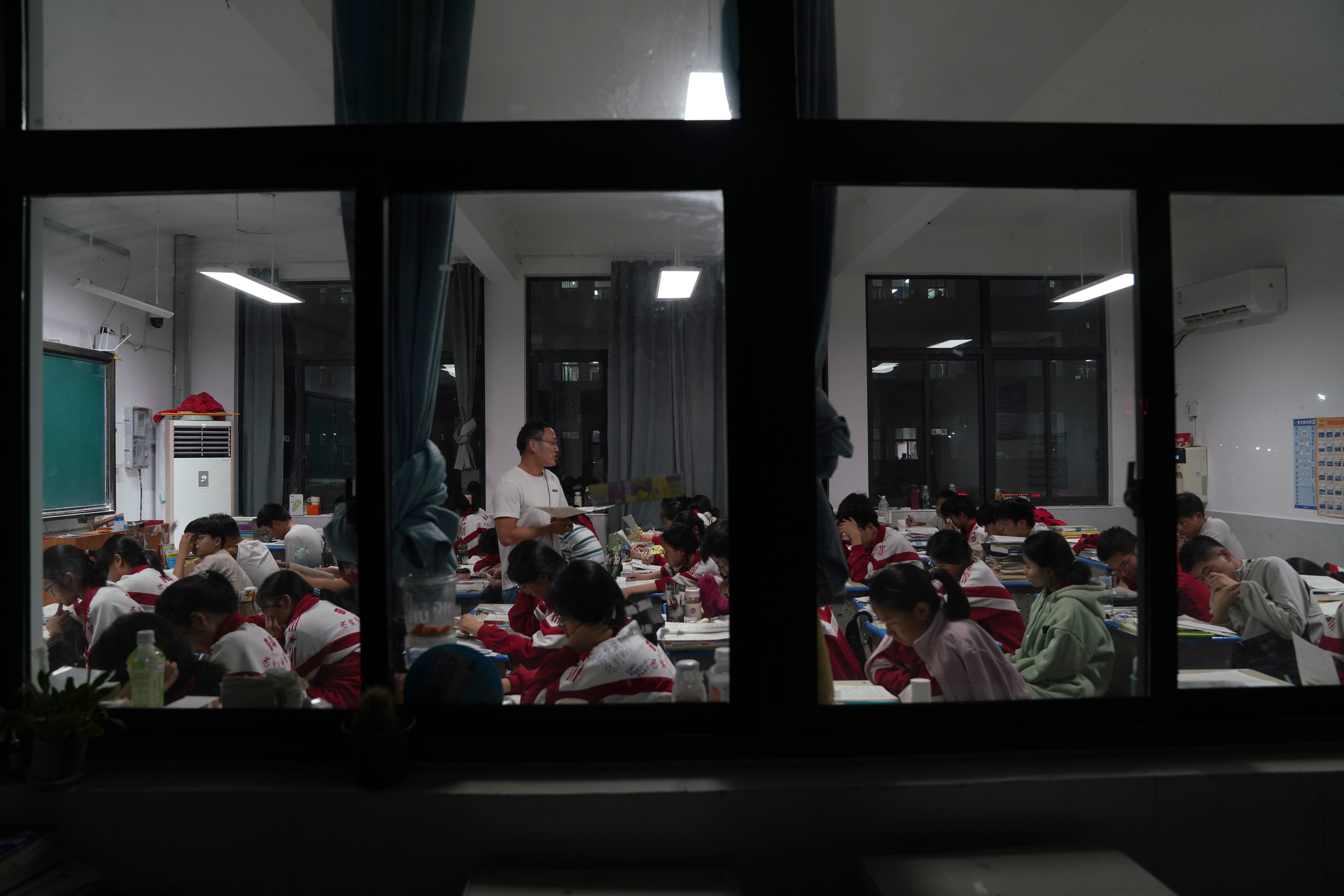 关注河南新高考｜商城县：观庙高中高考冲刺 “薪火相传”助力备考