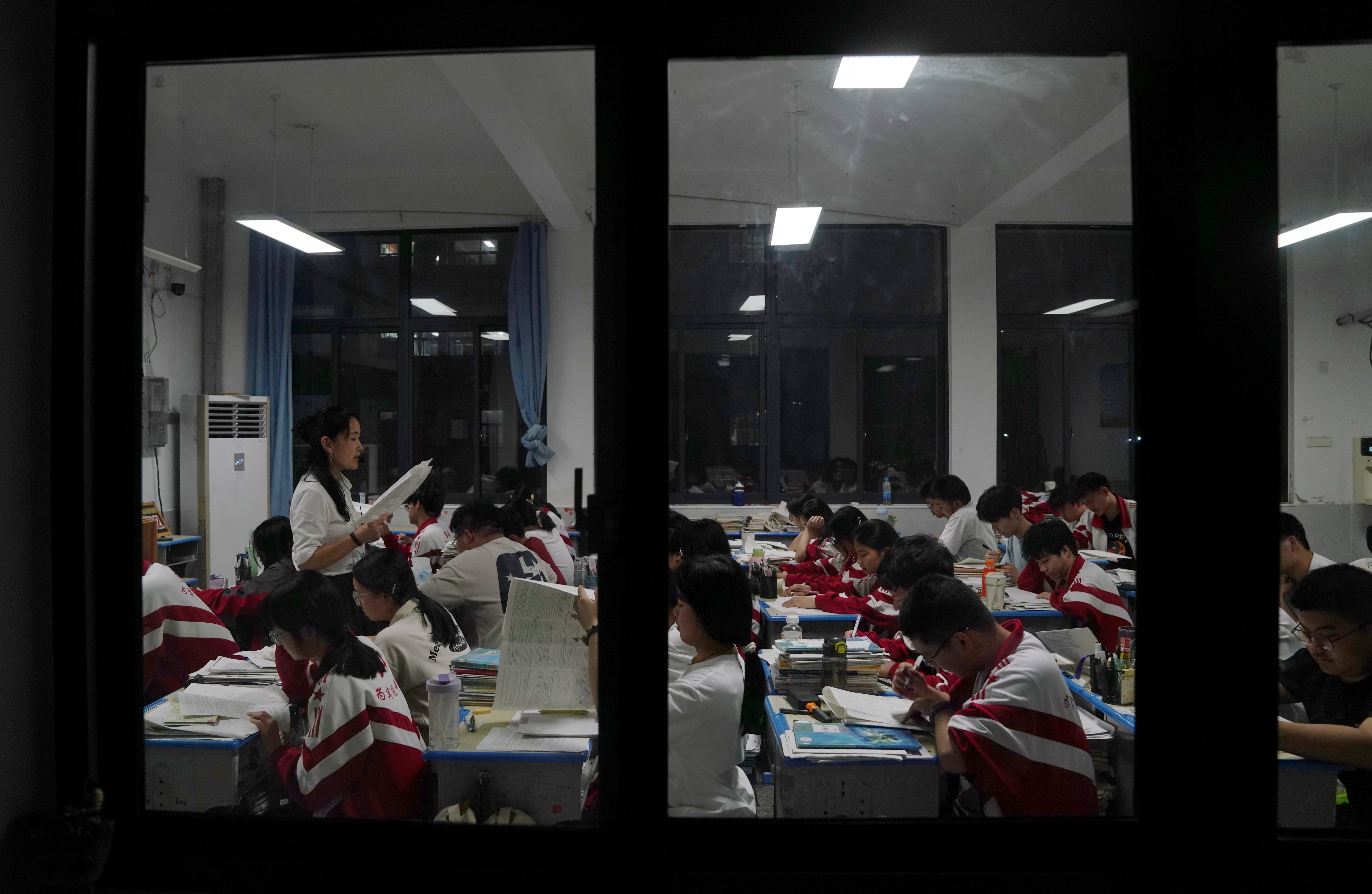 关注河南新高考｜商城县：观庙高中高考冲刺 “薪火相传”助力备考
