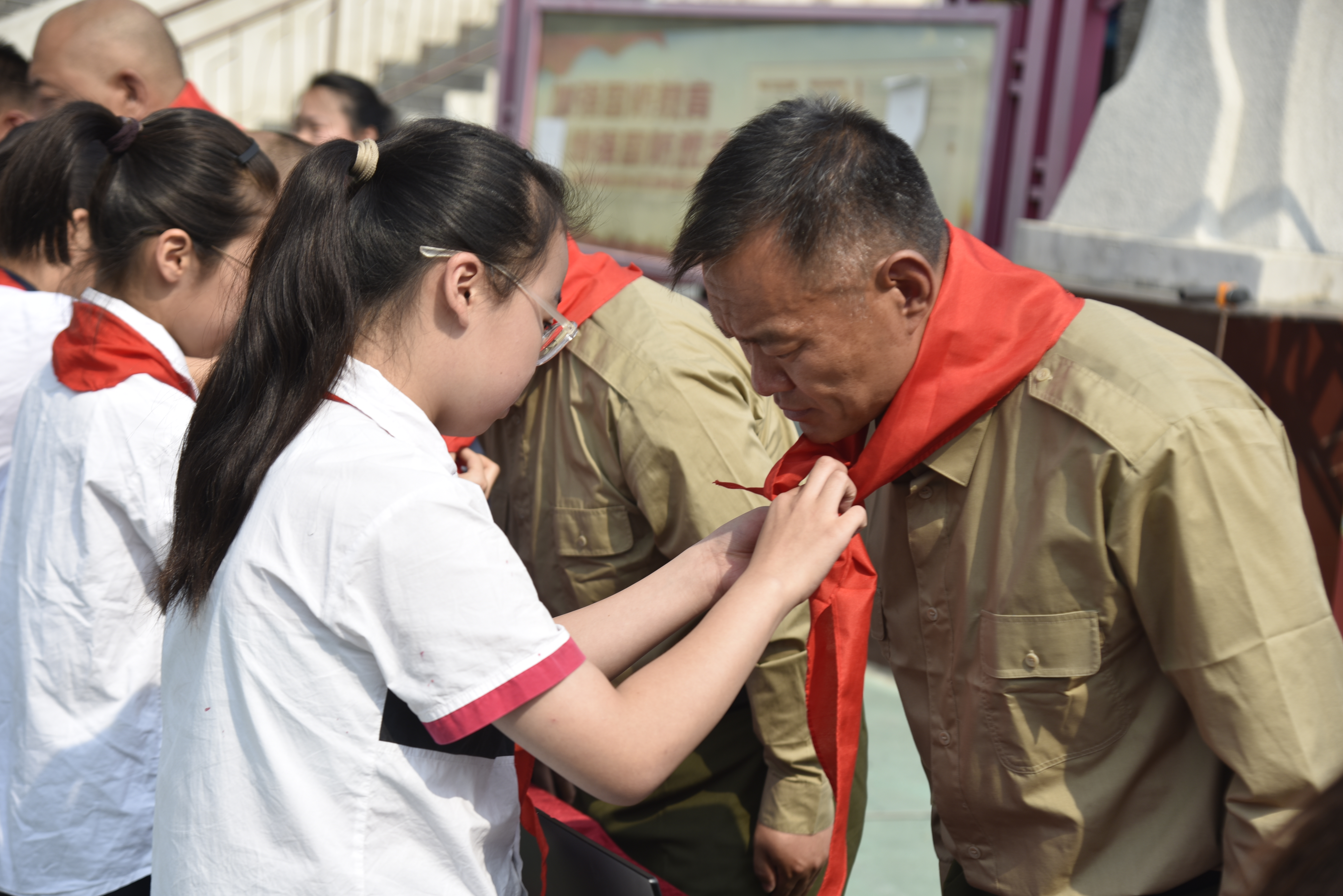 开封杞县：举行“老兵红色宣讲进校园 国防教育润童心”专题宣讲活动