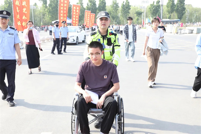 开考啦！多视角直击2025河南高考现场