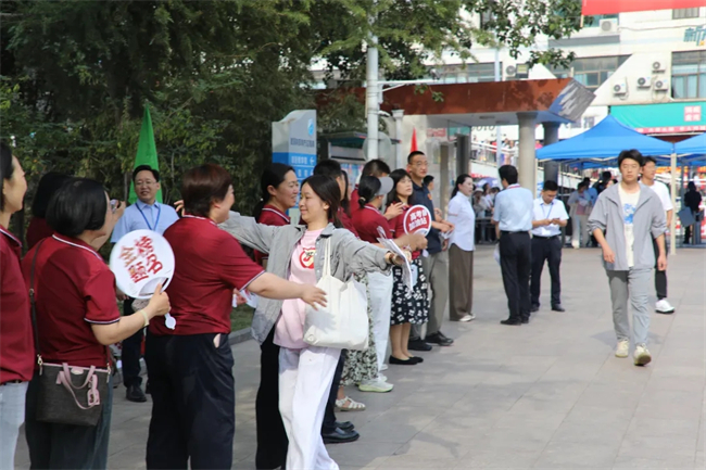 开考啦！多视角直击2025河南高考现场