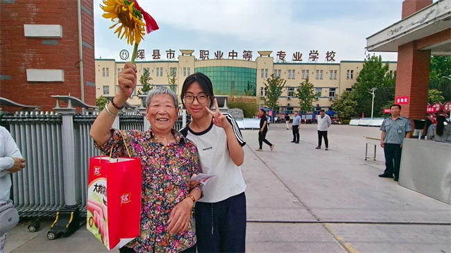 开考啦！多视角直击2025河南高考现场