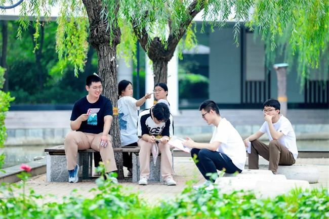 开考啦！多视角直击2025河南高考现场