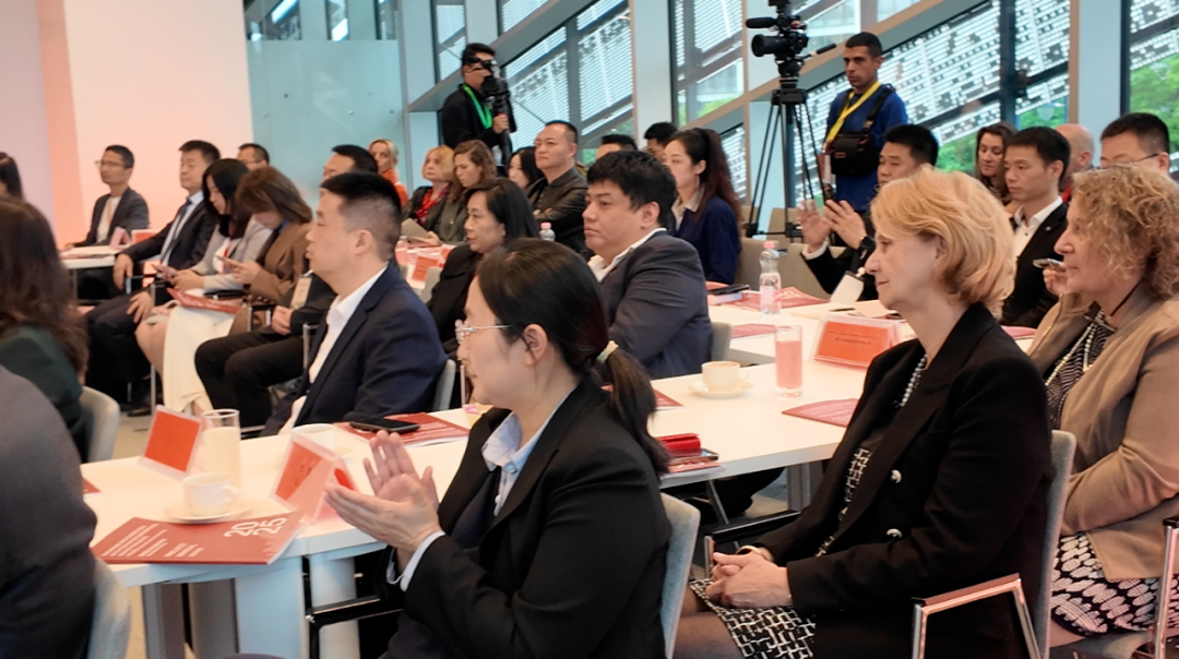 2025年服务重点企业重点项目交流对接活动在匈牙利举办                                                                                                                                河南自贸试验区开封片区                                                                                                  2025年06月03日 04:02               河南                                                                                                                                                                                                                                                                                                                                                                                                                                                                                                                                                                                                                                                            