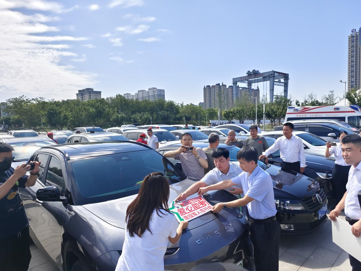 护航高考 退役军人在行动