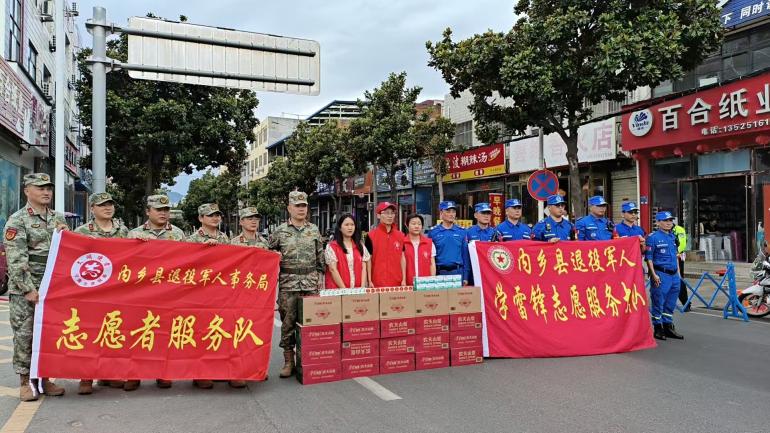护航高考 退役军人在行动