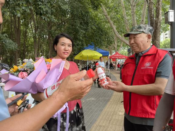 护航高考 退役军人在行动