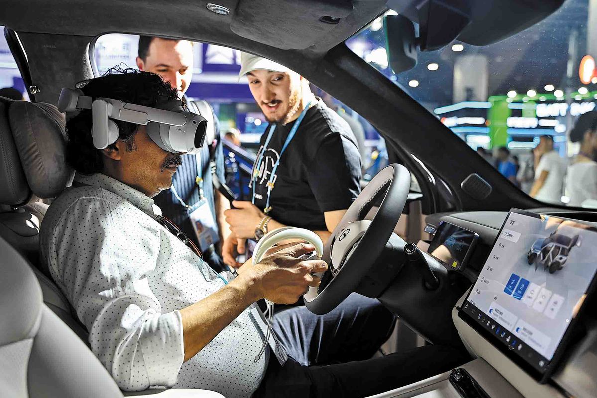 China's smart glasses eyeing global market