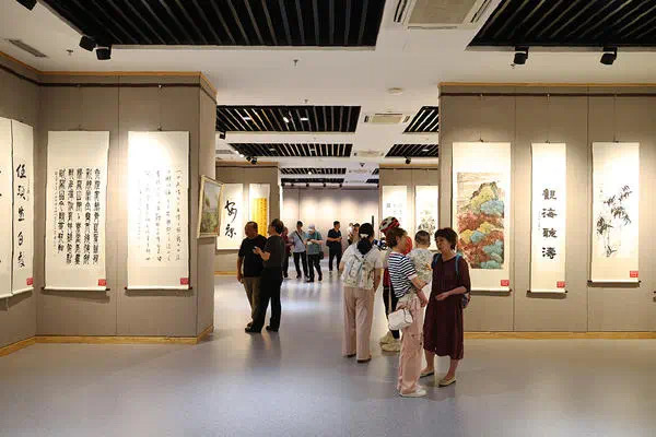 开封市老年人体育协会举办“挥毫泼墨庆华诞 银龄丹心颂党辉”庆祝中国共产党成立104周年书画作品展