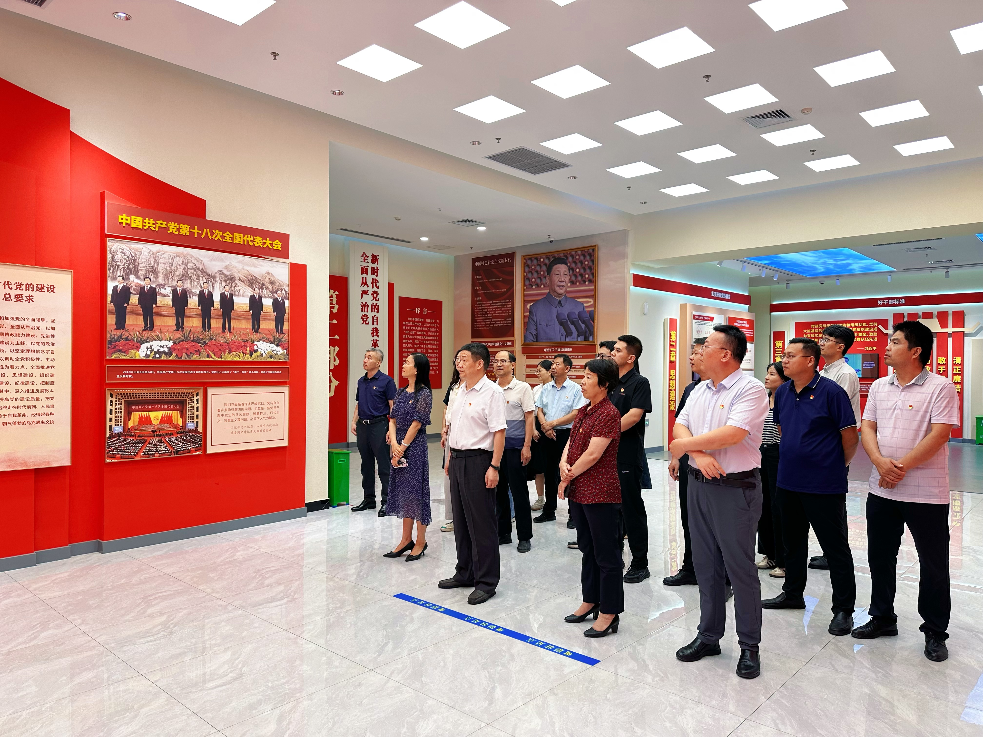 新乡市审计局开展“七一”主题党日活动