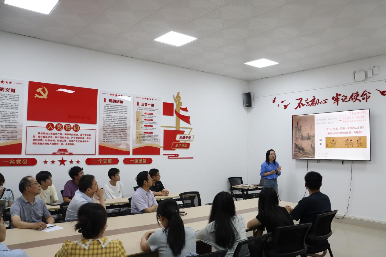 郑州大学美术学院教工党支部与松园社区开展“美育润社区，青春谱新章”主题活动
