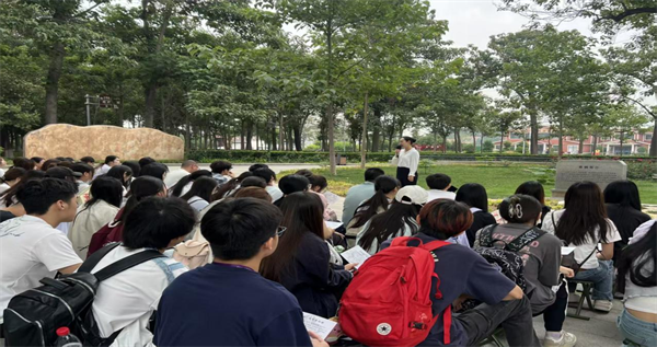 郑州大学政治与公共管理学院教工行政管理系党支部开展“传承焦裕禄精神 学思践悟强党性”主题党日暨红色研学活动