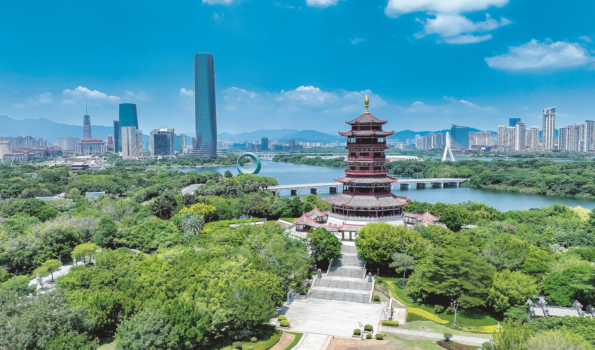 Xi pointed way for Xiamen's prosperity