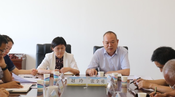 省农业农村厅召开中小规模猪场转型升级发展新业态新模式座谈会