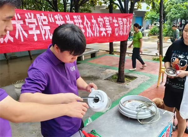 许昌职业技术学院机电与汽车工程学院学生党支部开展暑期三下乡活动——“技能赋能暖民心，红色基因育忠魂”