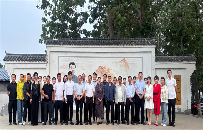 商丘师范学院音乐学院开展红色文艺轻骑兵主题党日活动