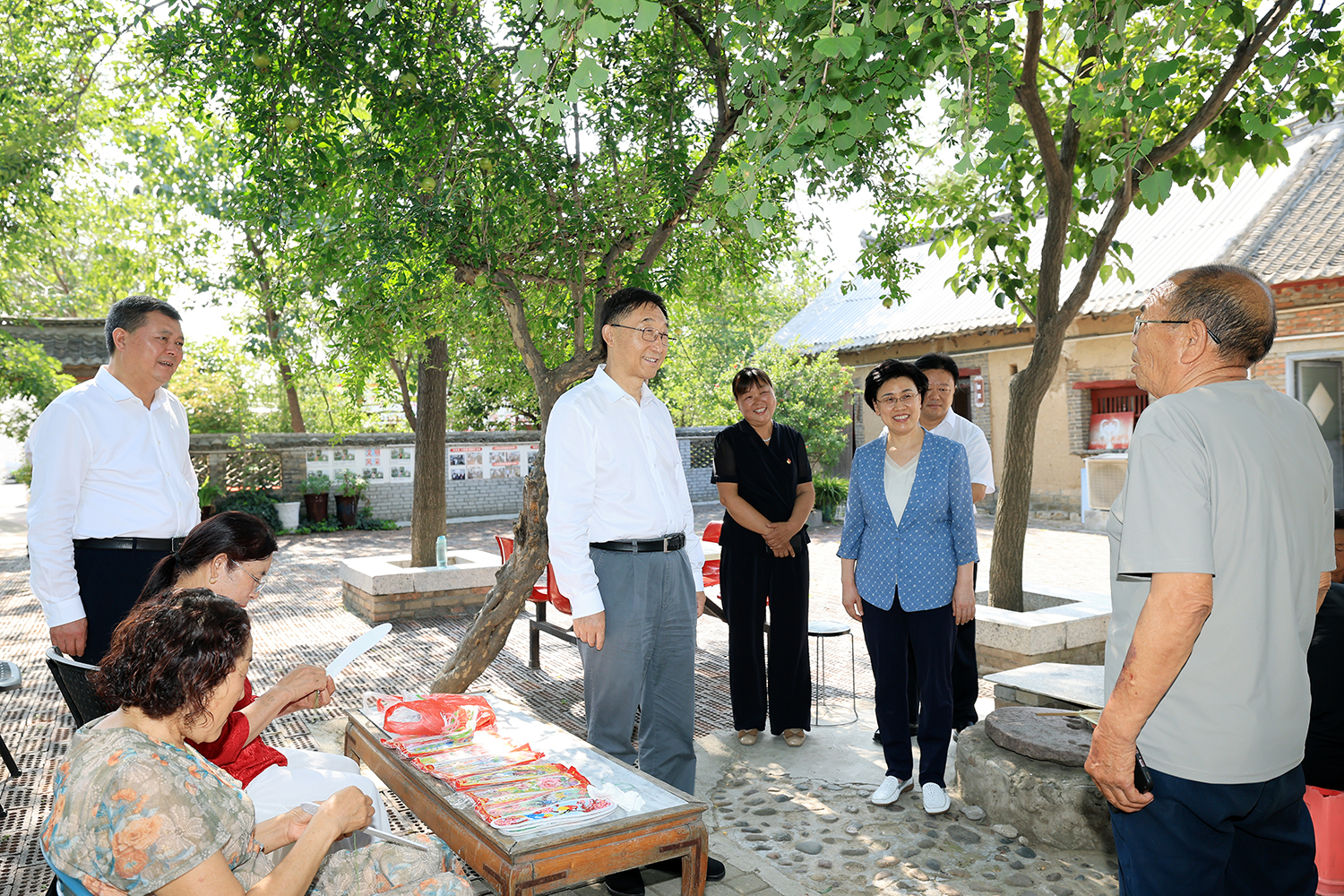 刘宁到郏县宝丰县调研企业发展、乡村振兴等工作