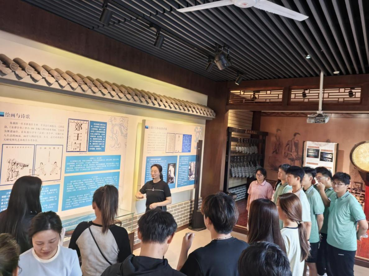 探寻先贤足迹 浸润红色文化——焦作工贸职业学院建筑工程学院党支部开展红色文化教育活动