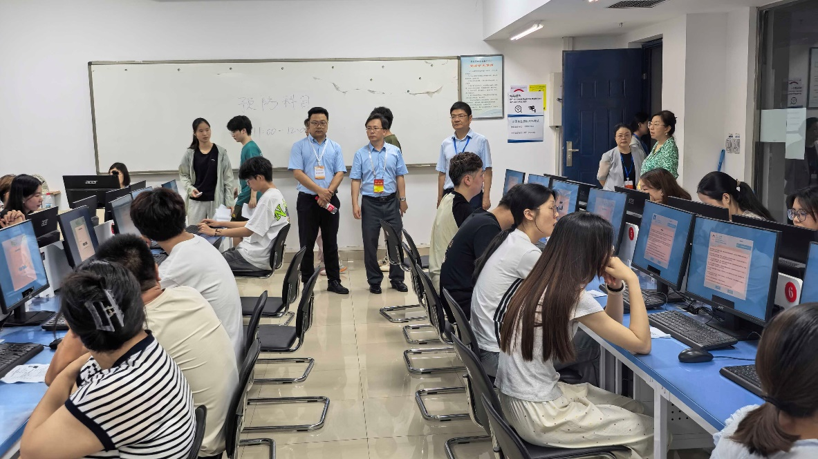 2025年全国执业兽医资格考试（河南考区）  顺利完成