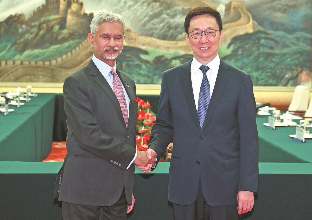 China, India vow to boost relationship