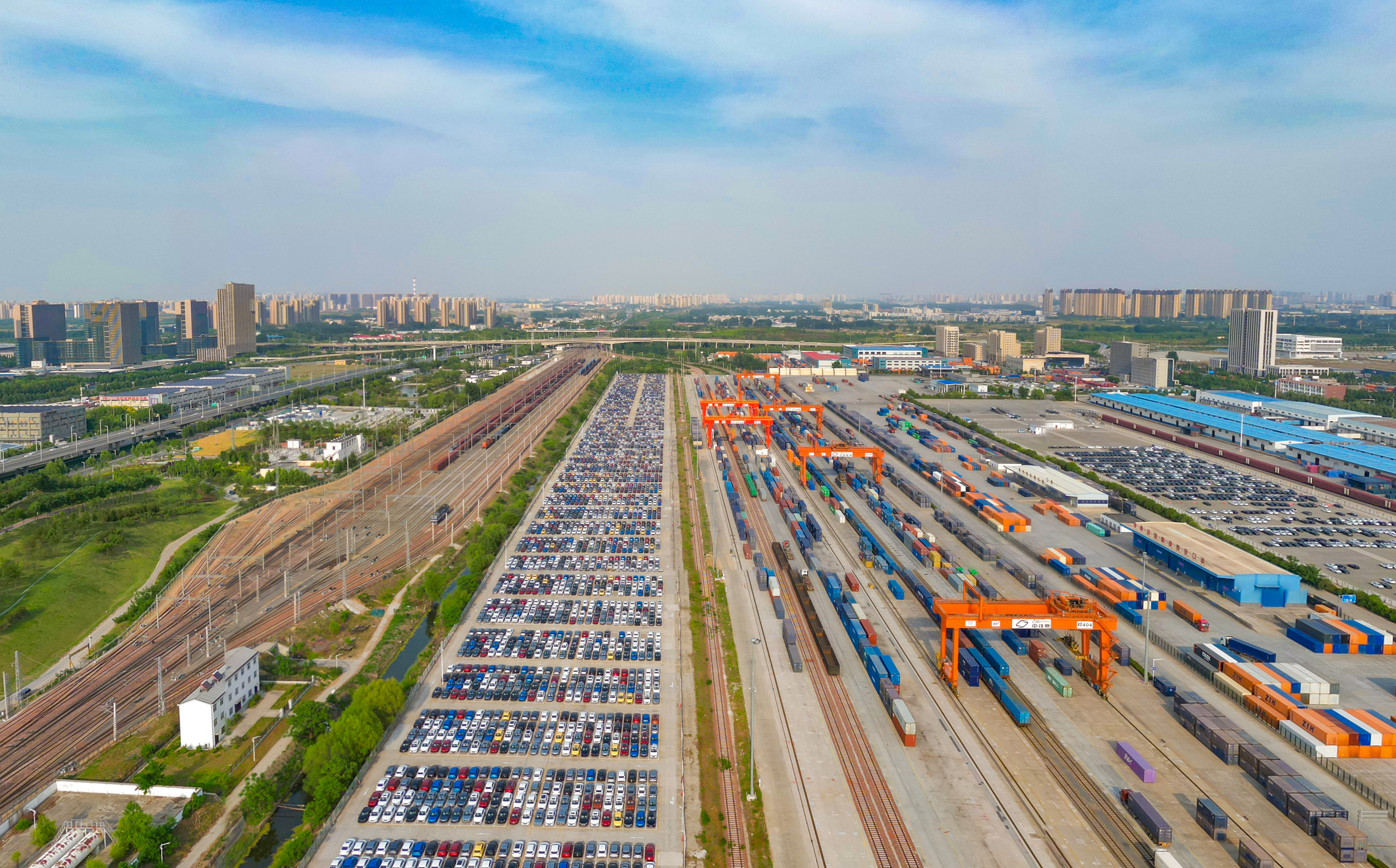 China-Europe freight trains bring global goods home
