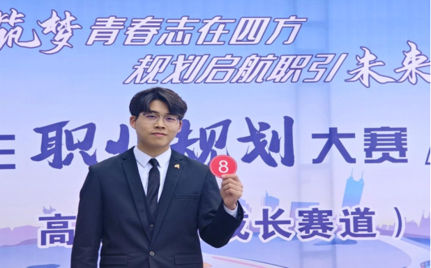 黄河科技学院商学部陈禹名：优秀榜样在身边  创先争优永向前