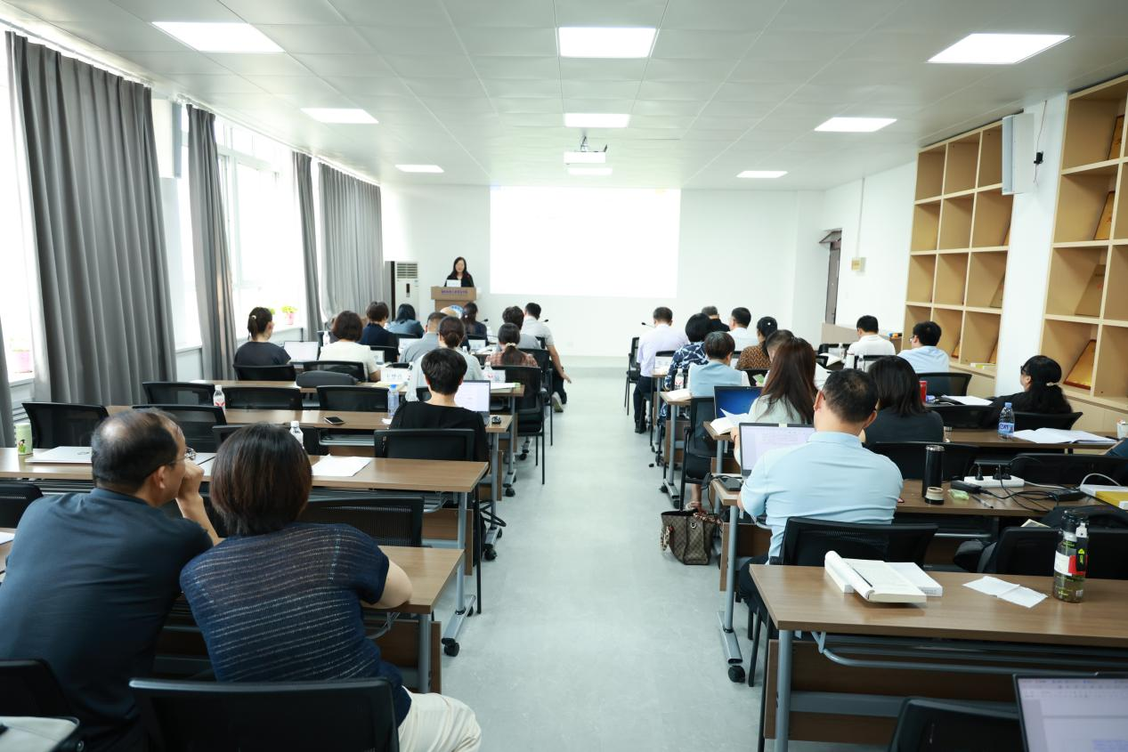 2025年高校思政课《教学要点与参考资料》编审会暨骨干教师专题培训举行