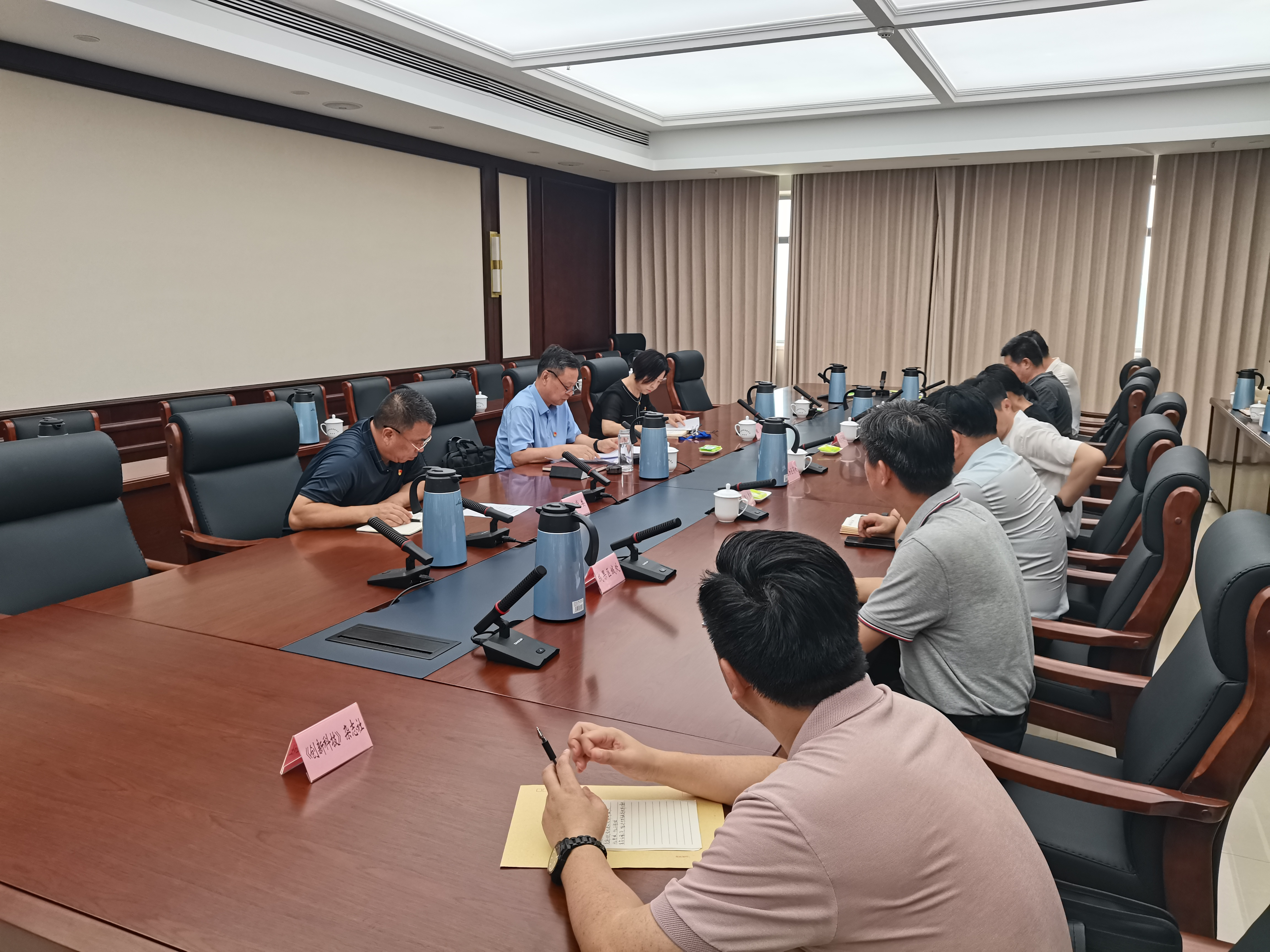 陈志强围绕深入贯彻中央八项规定精神学习教育讲授专题党课