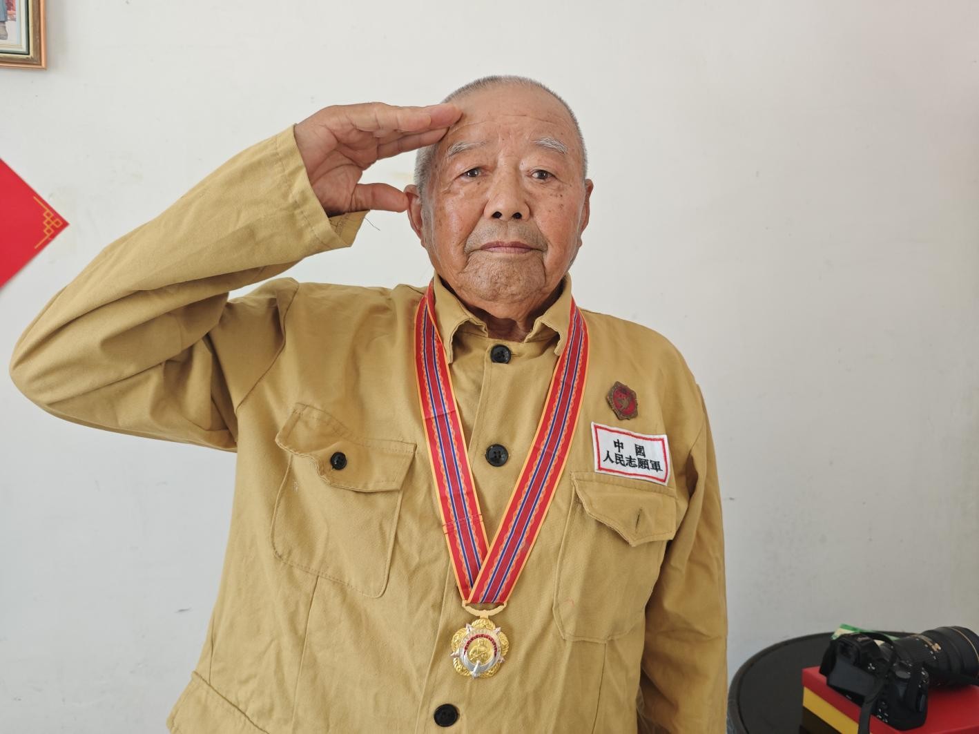 周口：开展“镜头里的荣光——为参战老兵留影”活动