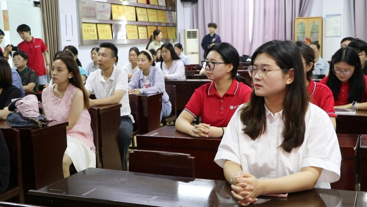 传承抗战精神 凝聚青春力量——安阳师院传媒学院学生第二党支部开展抗战主题宣讲活动