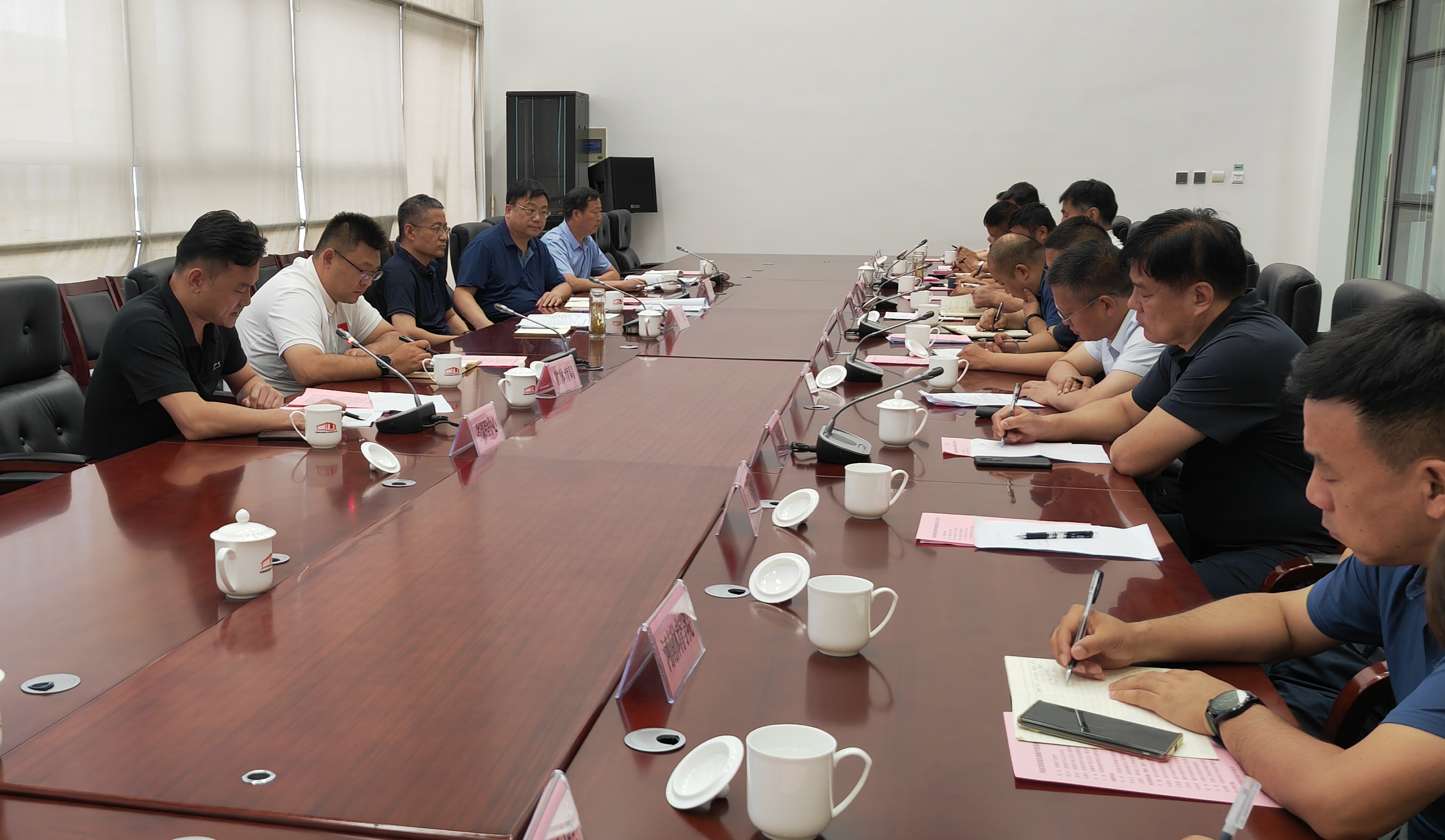 省教育厅召开全省校园足球振兴发展座谈会