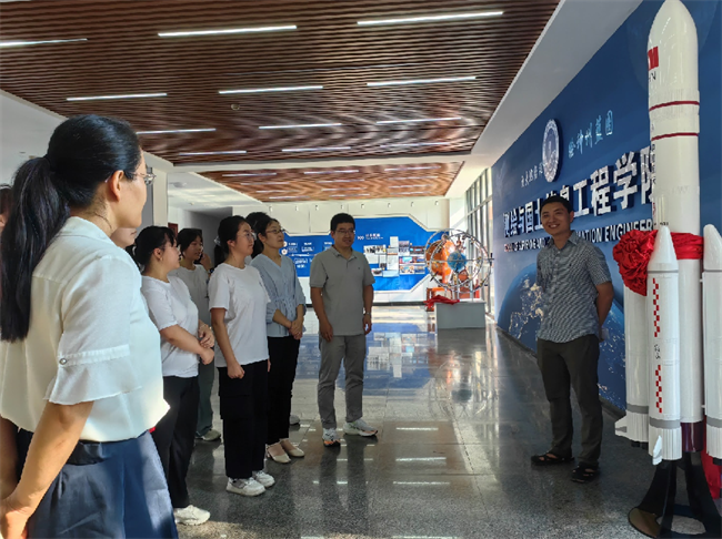 河南理工大学数信学院数学与应用数学系党支部开展“传承‘两弹一星’精神 勇担科技报国使命”主题实践活动