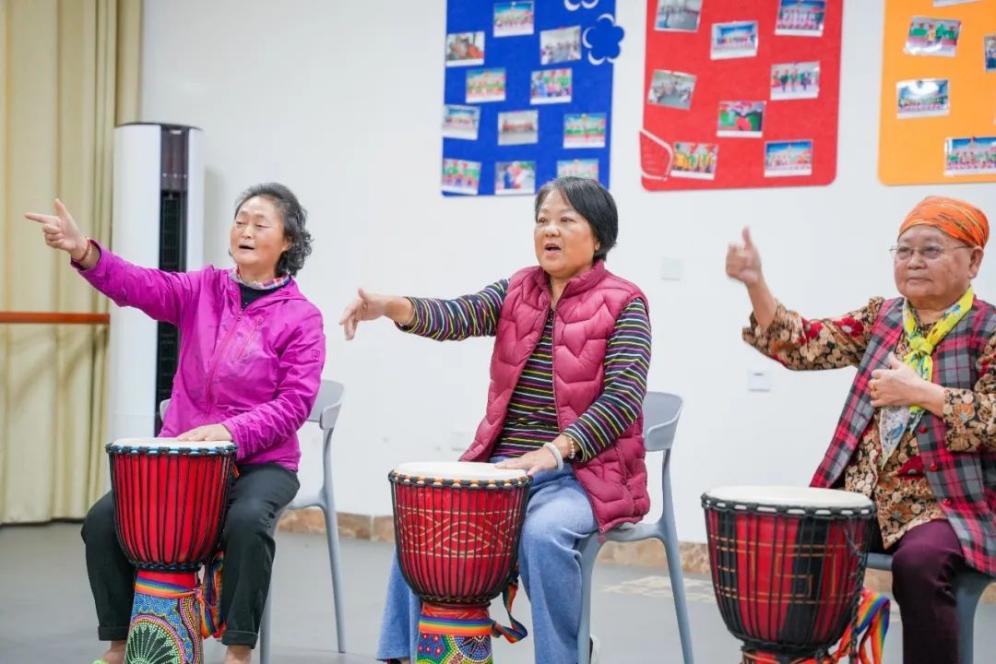 China promotes innovative elderly care models